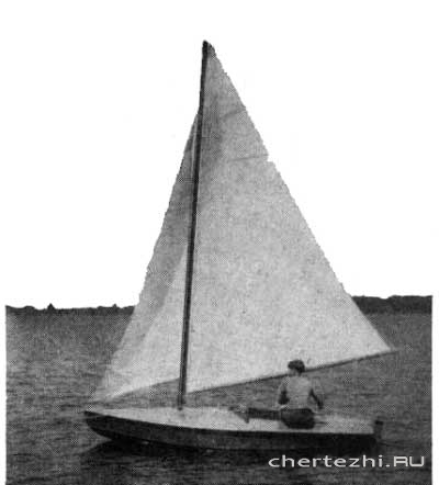 Парусная лодка "Dart"